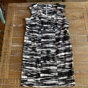 Calvin Klein 18w square neck line body con knee length dress; black/white
